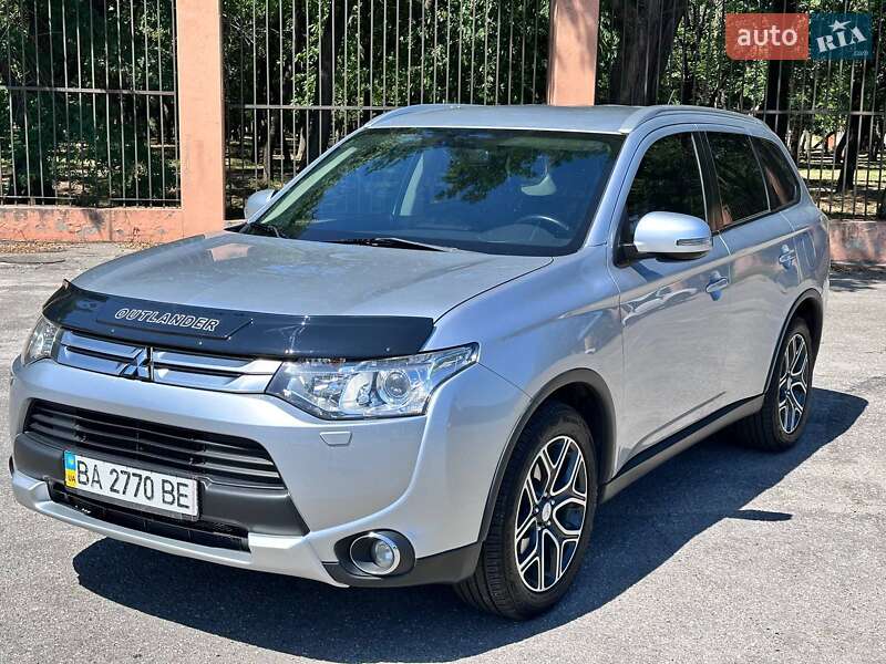 Mitsubishi Outlander (2014)