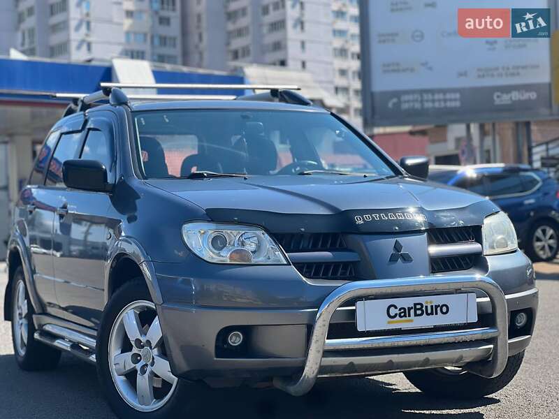Mitsubishi Outlander (2005)