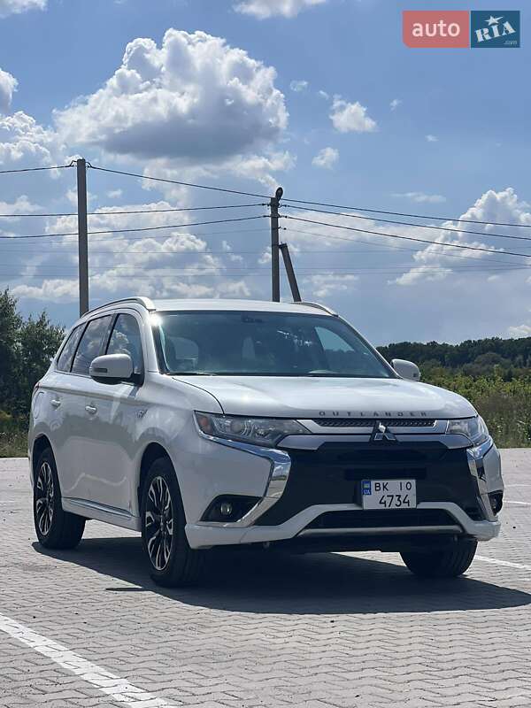 Mitsubishi Outlander (2018)