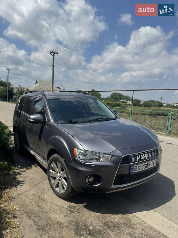 Mitsubishi Outlander (2010)