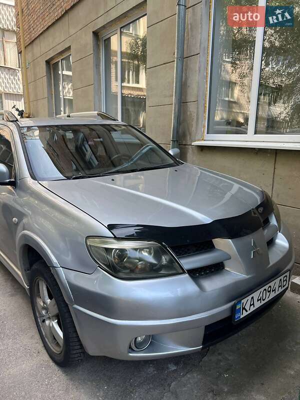 Mitsubishi Outlander (2006)