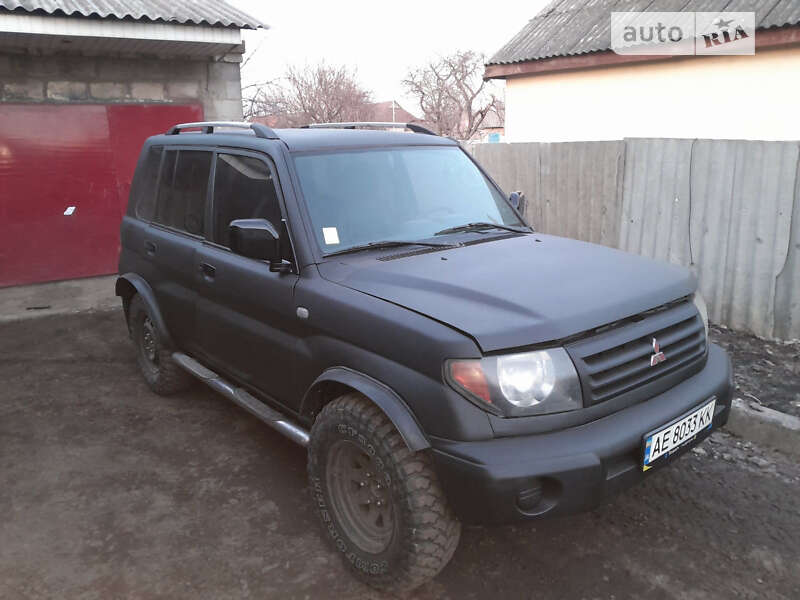 Mitsubishi Pajero pinin (2002)