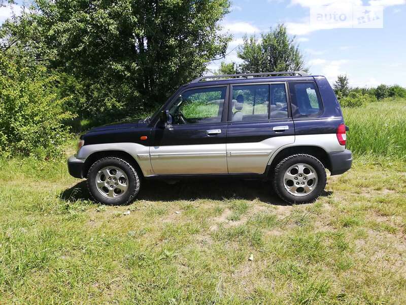 Mitsubishi Pajero pinin (2002)