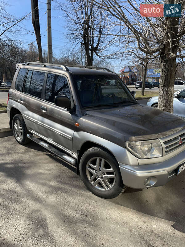 Mitsubishi Pajero pinin (2002)