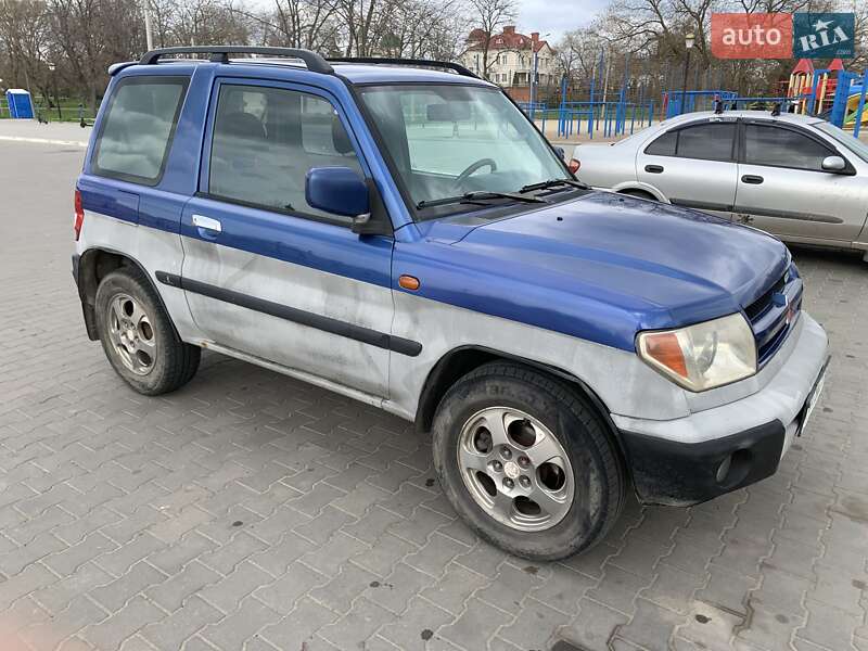Mitsubishi Pajero pinin (2001)