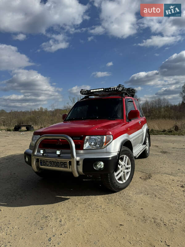 Mitsubishi Pajero pinin (2000)