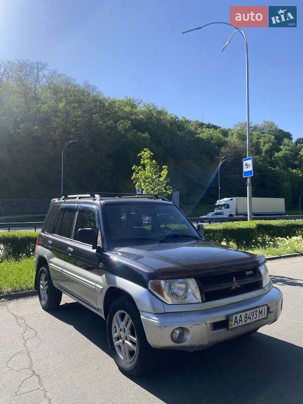 Mitsubishi Pajero pinin (2004)