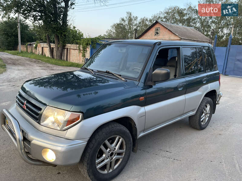 Mitsubishi Pajero pinin (2002)