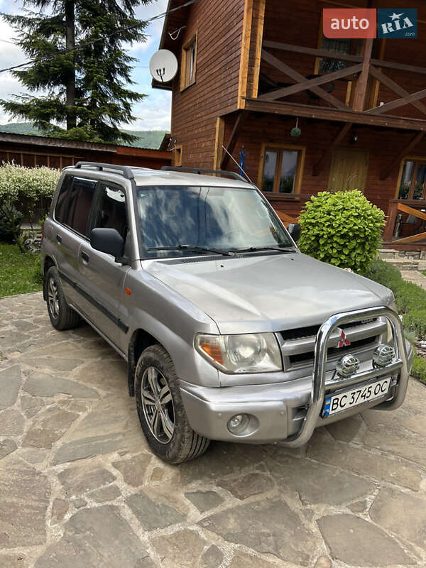 Mitsubishi Pajero pinin (2003)