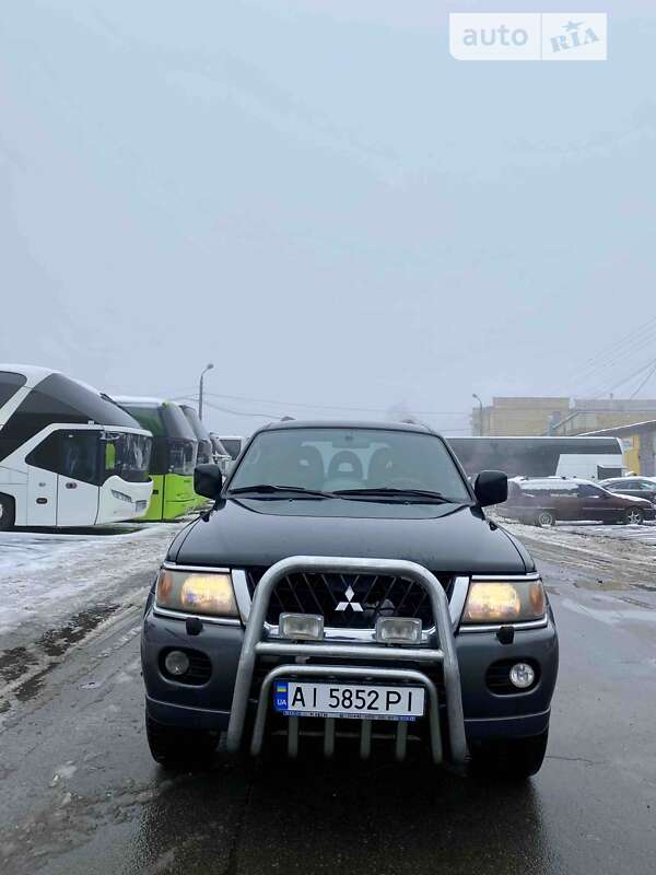 Mitsubishi Pajero sport (2004)