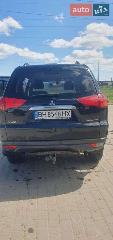 Mitsubishi Pajero sport (2012)
