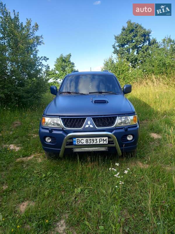 Mitsubishi Pajero sport (2006)