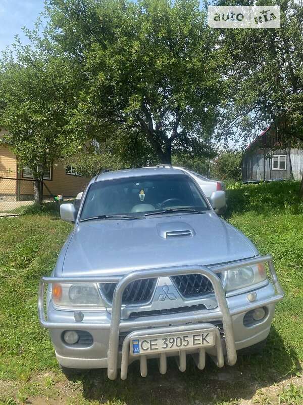 Mitsubishi Pajero sport (2006)