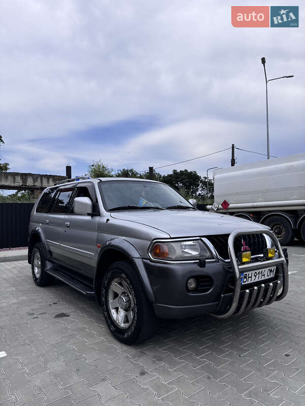 Mitsubishi Pajero sport (2002)
