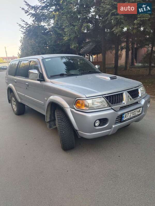 Mitsubishi Pajero sport (2004)
