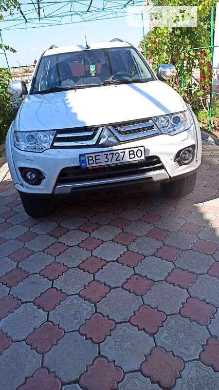 Mitsubishi Pajero sport (2014)