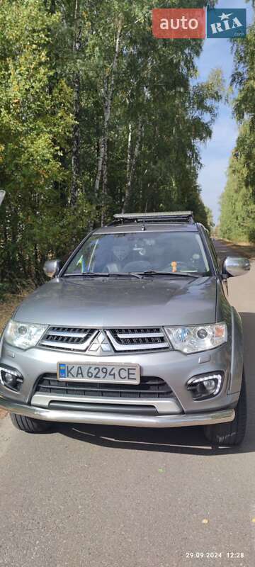 Mitsubishi Pajero sport (2013)