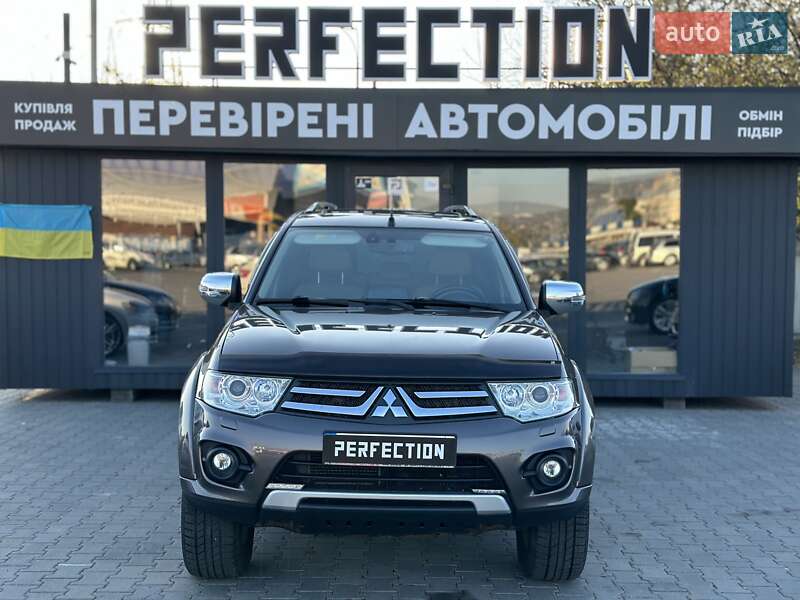 Mitsubishi Pajero sport (2013)