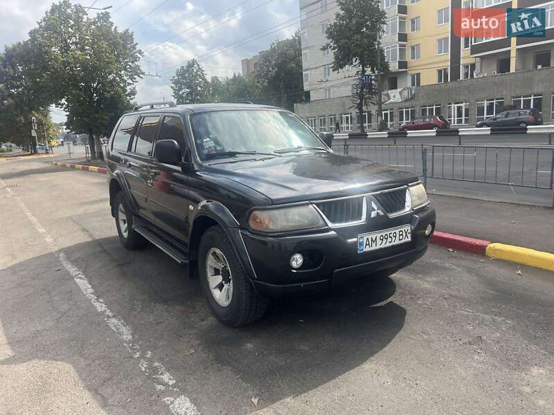 Mitsubishi Pajero sport (2006)