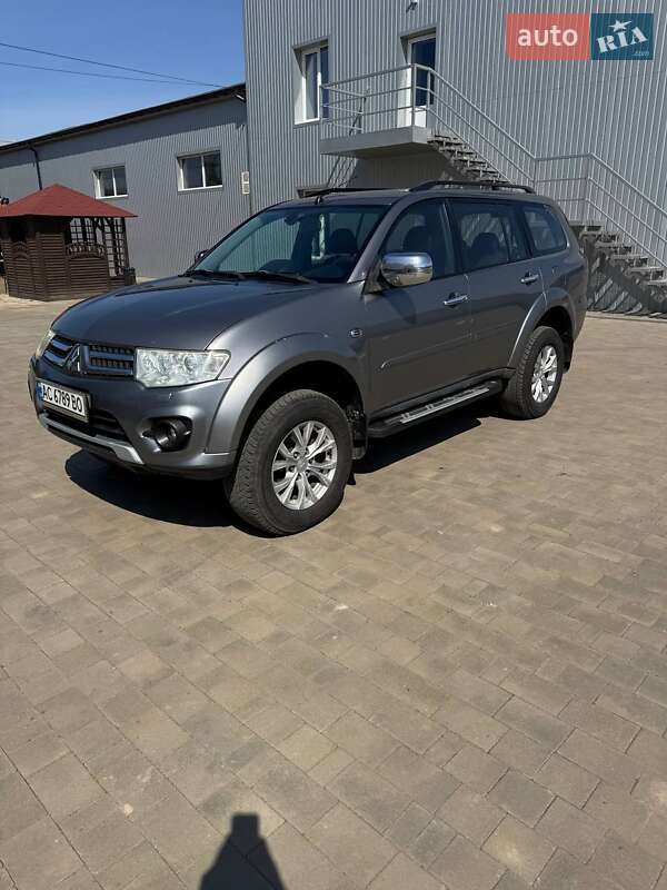 Mitsubishi Pajero sport (2014)