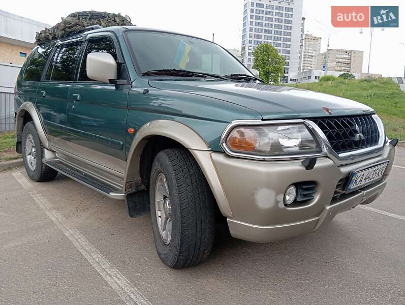 Mitsubishi Pajero sport (2003)