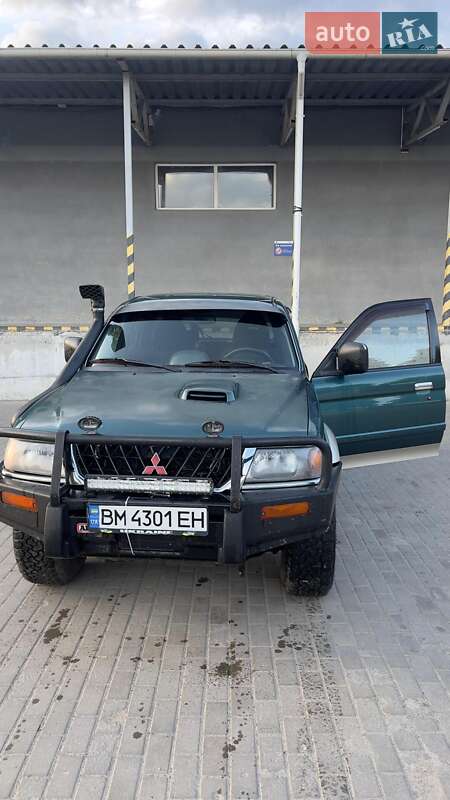 Mitsubishi Pajero sport (2003)