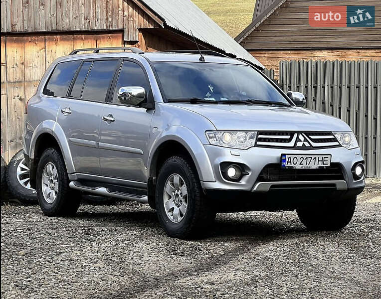 Mitsubishi Pajero sport (2014)
