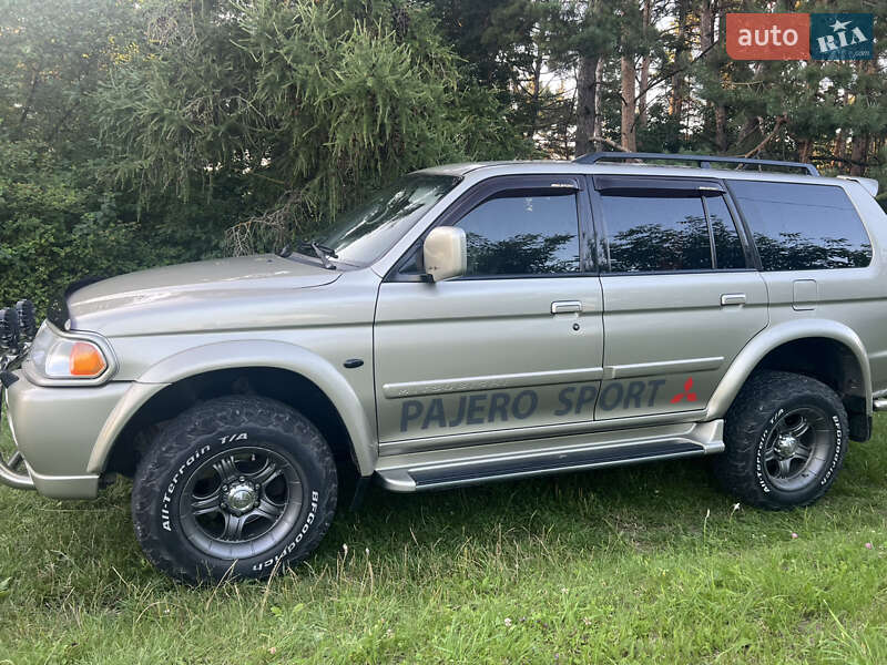Mitsubishi Pajero sport (2008)