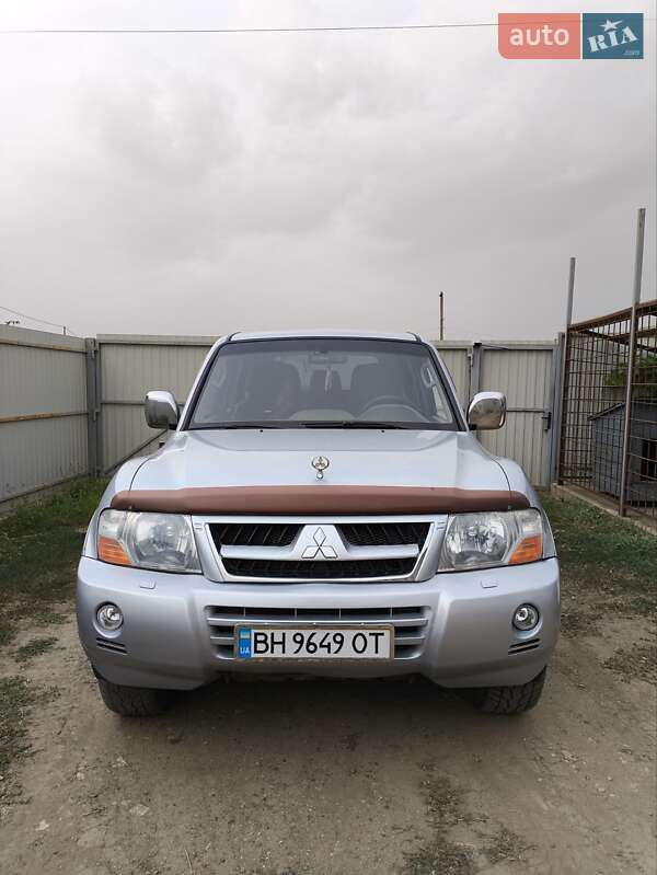 Mitsubishi Pajero wagon (2006)