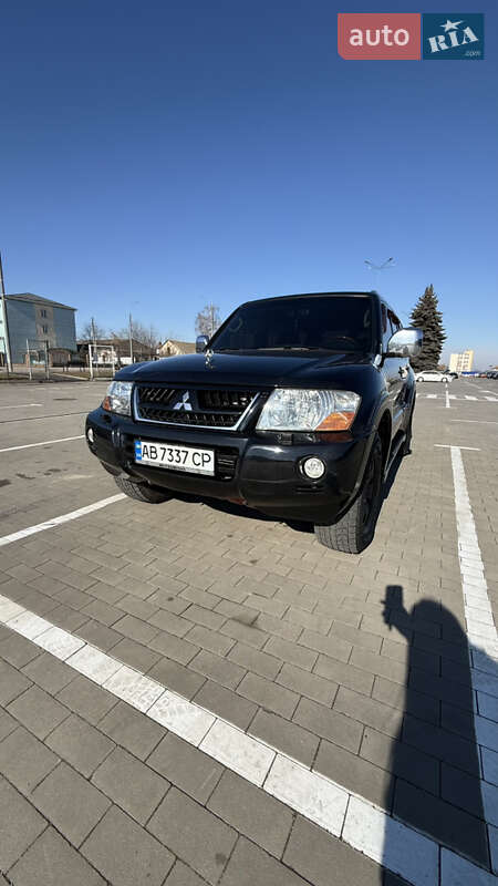 Mitsubishi Pajero wagon (2004)