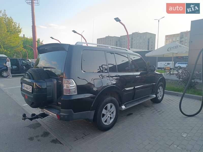 Mitsubishi Pajero wagon (2008)