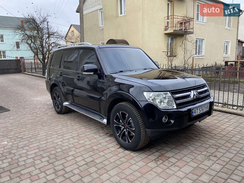Mitsubishi Pajero wagon (2007)