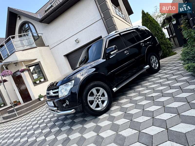 Mitsubishi Pajero wagon (2007)