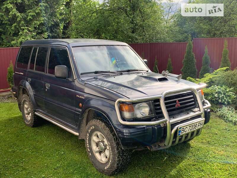 Mitsubishi Pajero (1996)