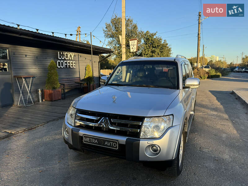 Mitsubishi Pajero (2008)