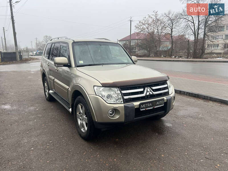 Mitsubishi Pajero (2008)
