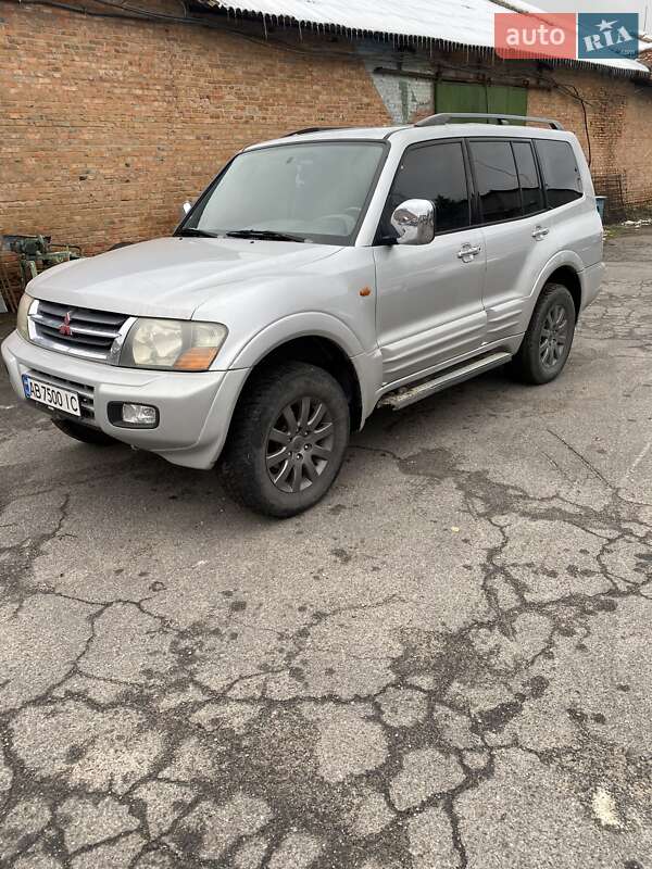 Mitsubishi Pajero (2002)