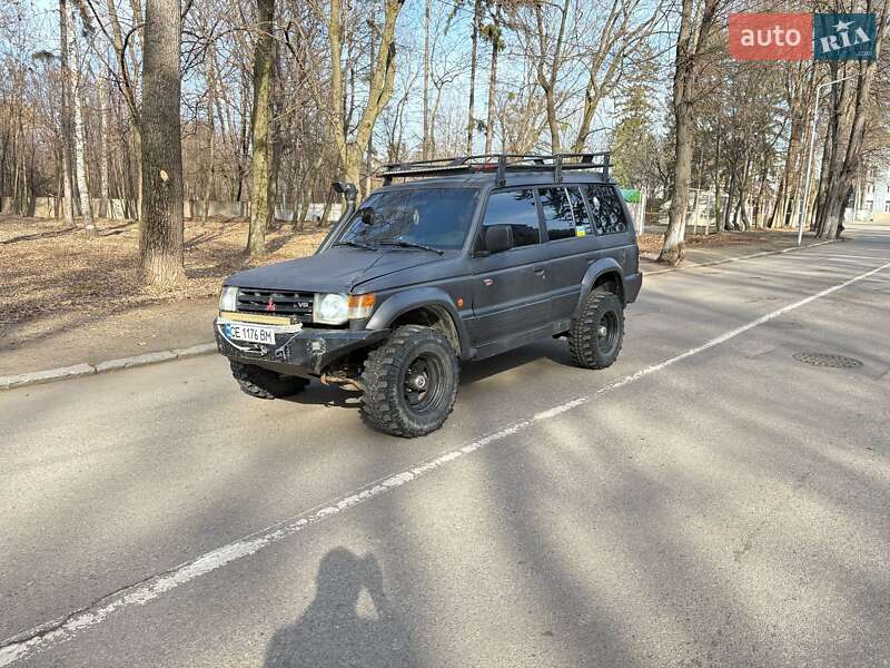 Mitsubishi Pajero (1993)