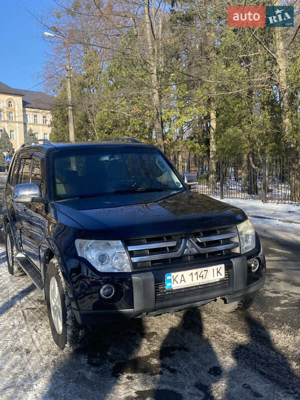 Mitsubishi Pajero (2008)