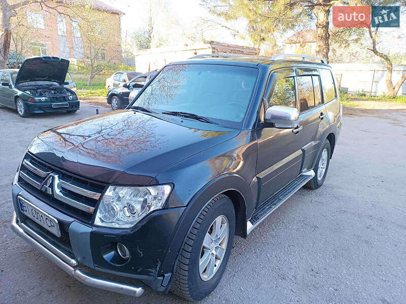 Mitsubishi Pajero (2008)