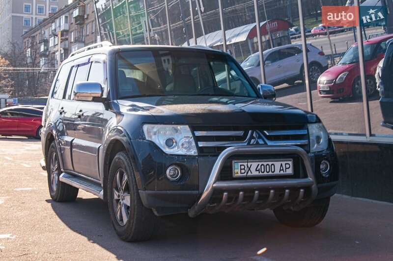 Mitsubishi Pajero (2008)
