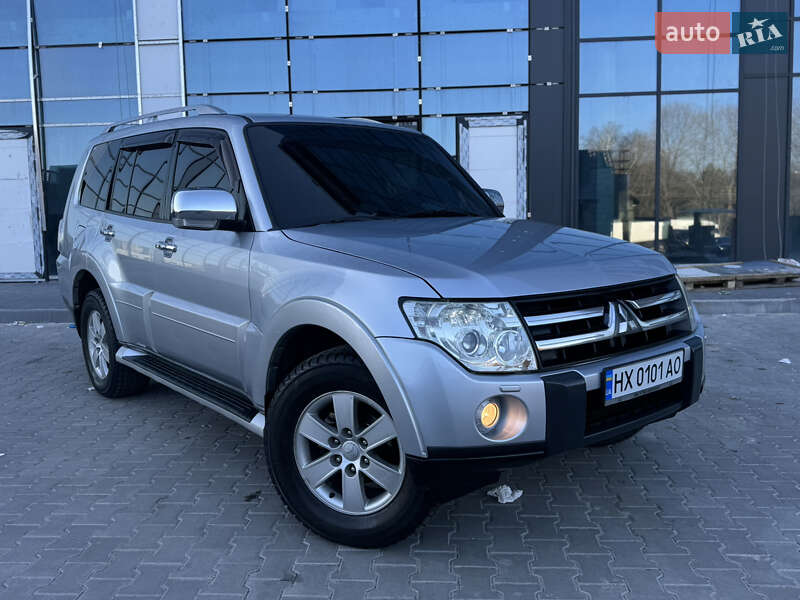 Mitsubishi Pajero (2008)