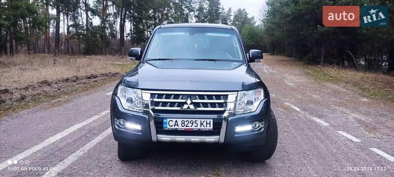 Mitsubishi Pajero (2016)