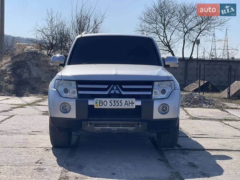 Mitsubishi Pajero (2008)