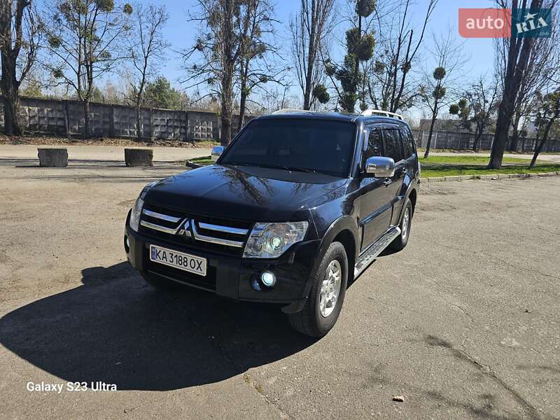 Mitsubishi Pajero (2007)