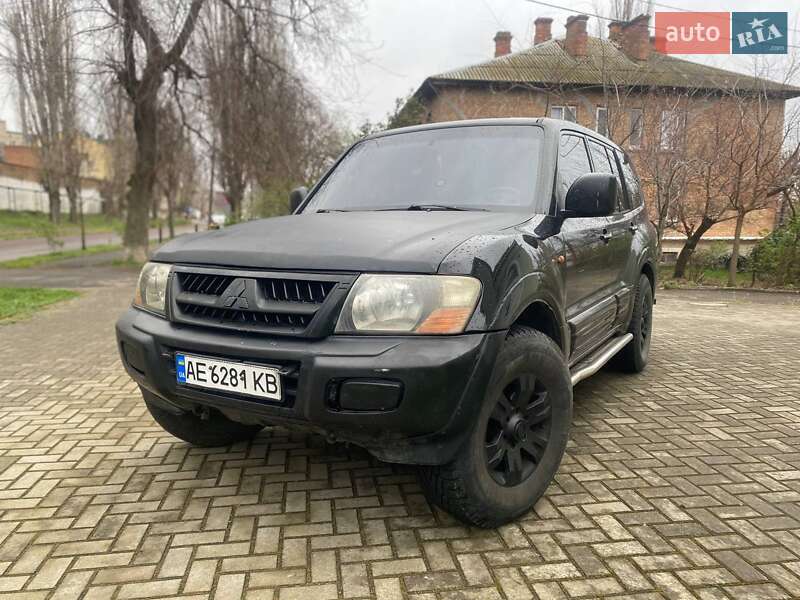 Mitsubishi Pajero (2000)