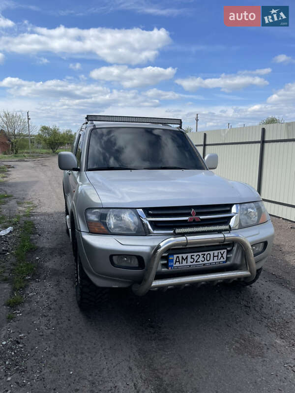 Mitsubishi Pajero (2002)