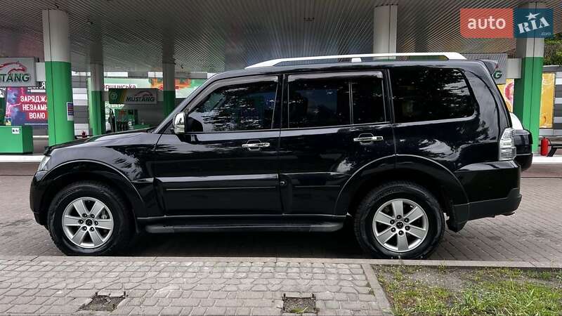 Mitsubishi Pajero (2008)