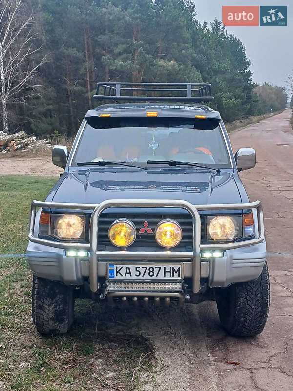 Mitsubishi Pajero (1993)