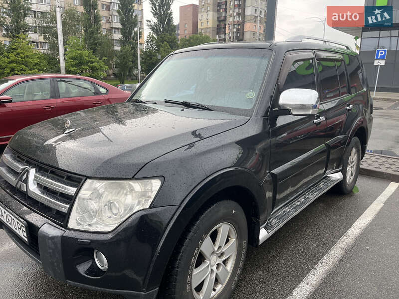 Mitsubishi Pajero (2007)